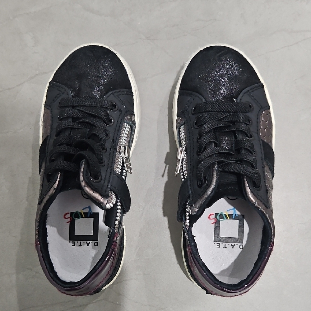 D.A.T.E. Black Sneakers with Zipper Detail